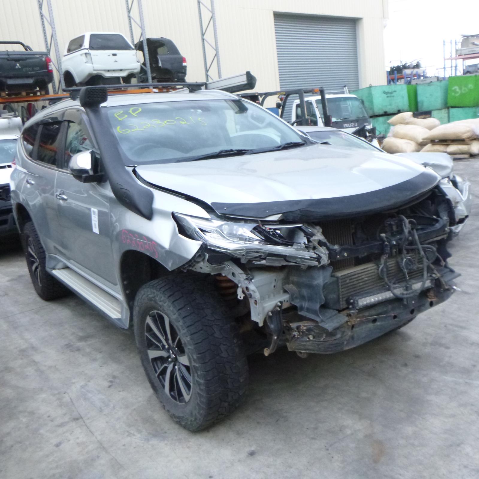 View Auto part Mount Mitsubishi Pajero 2018