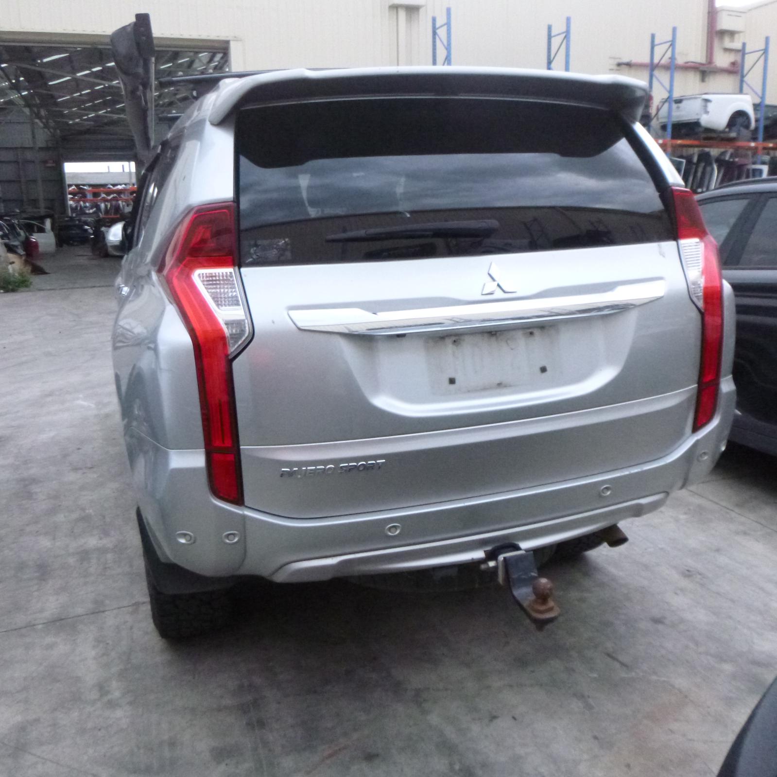 View Auto part Mount Mitsubishi Pajero 2018