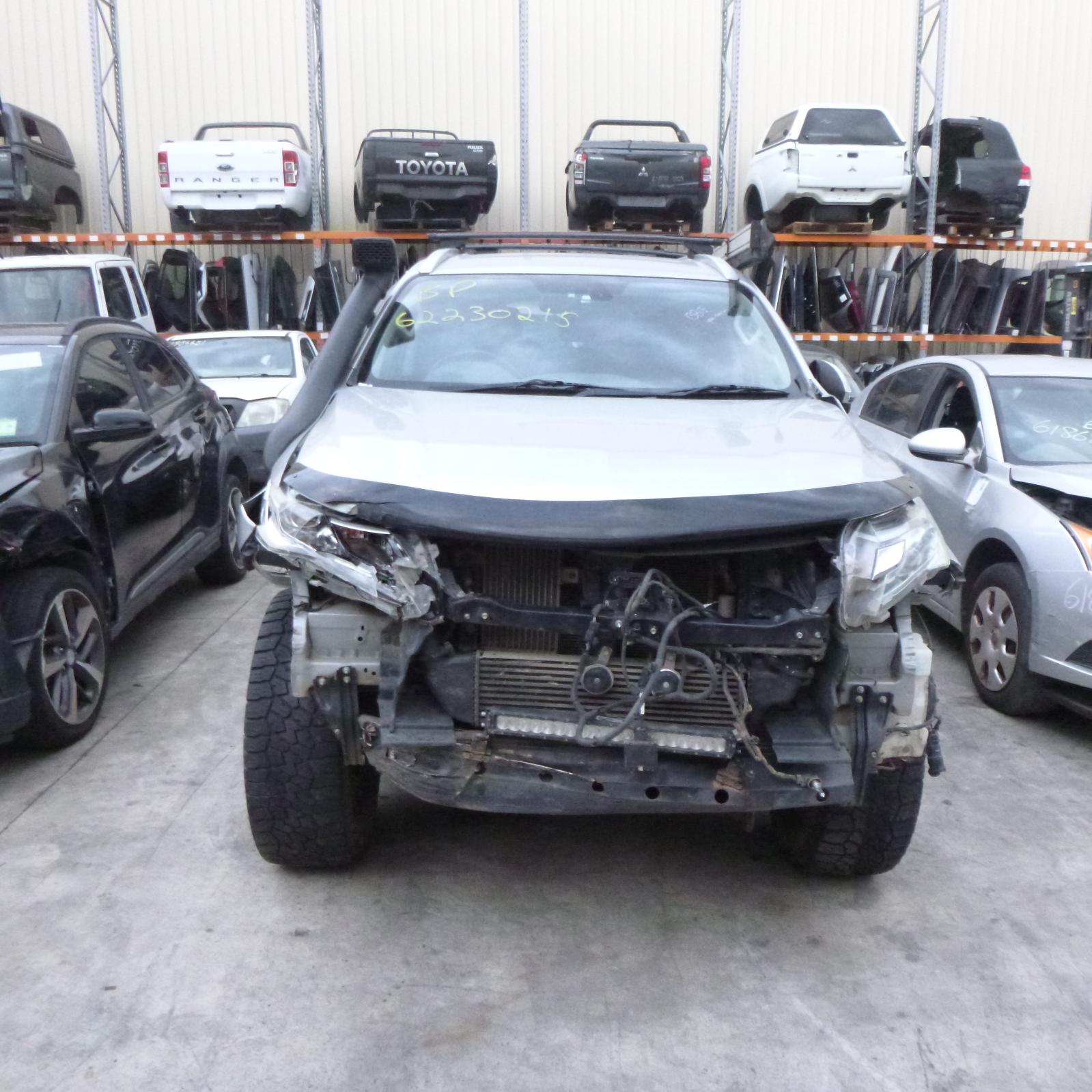View Auto part Mount Mitsubishi Pajero 2018