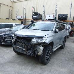 View Auto part Mount Mitsubishi Pajero 2018