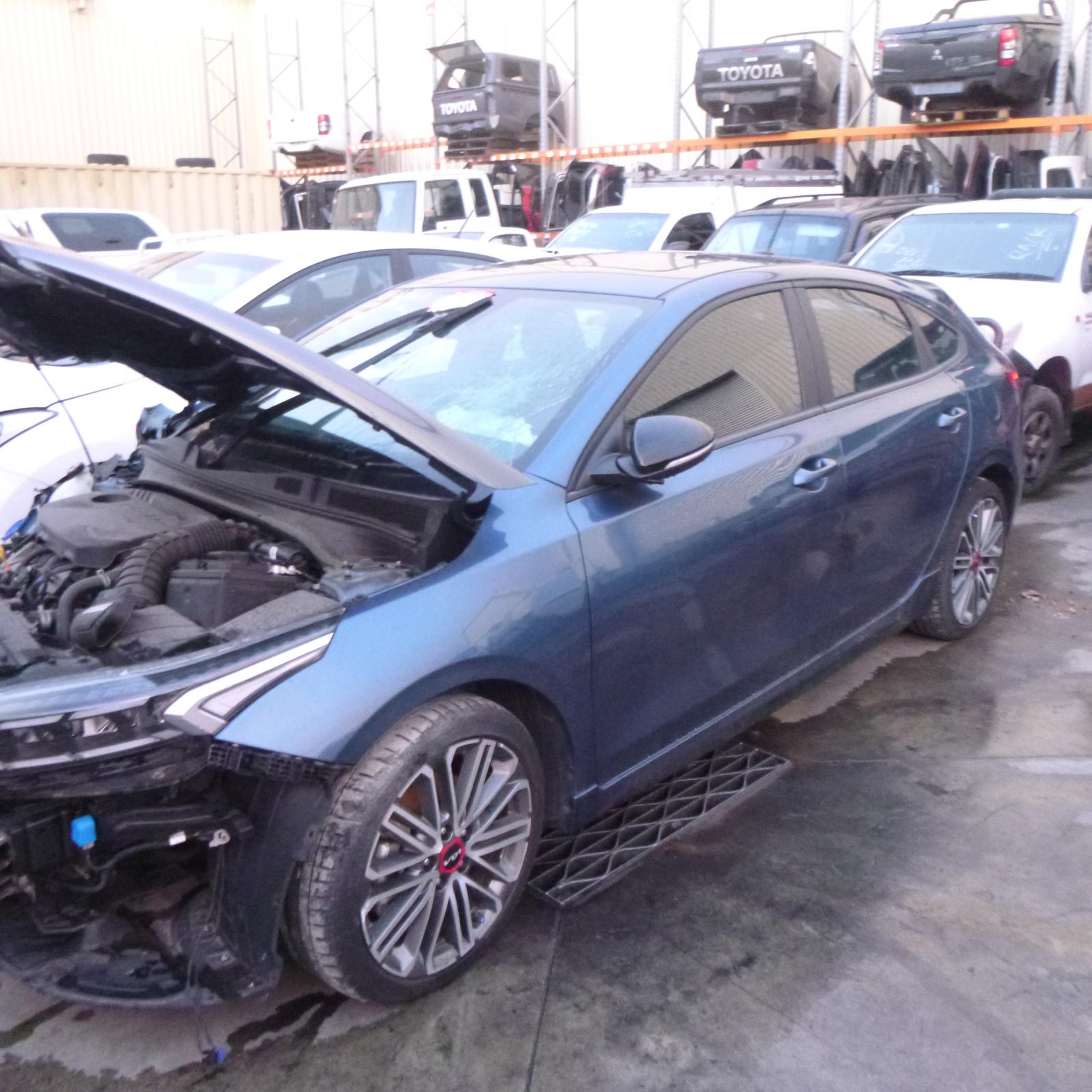 View Auto part Headrest Kia Cerato 2022