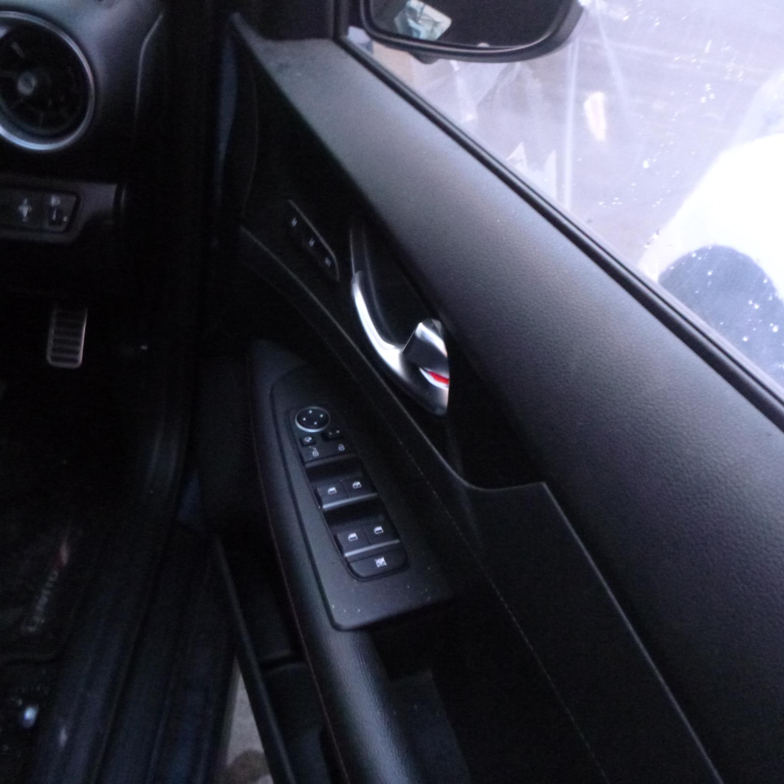 View Auto part Headrest Kia Cerato 2022