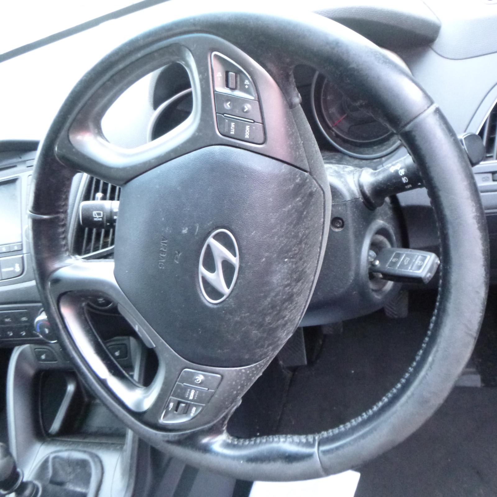 View Auto part Right Front Door Hyundai Ix35 2014