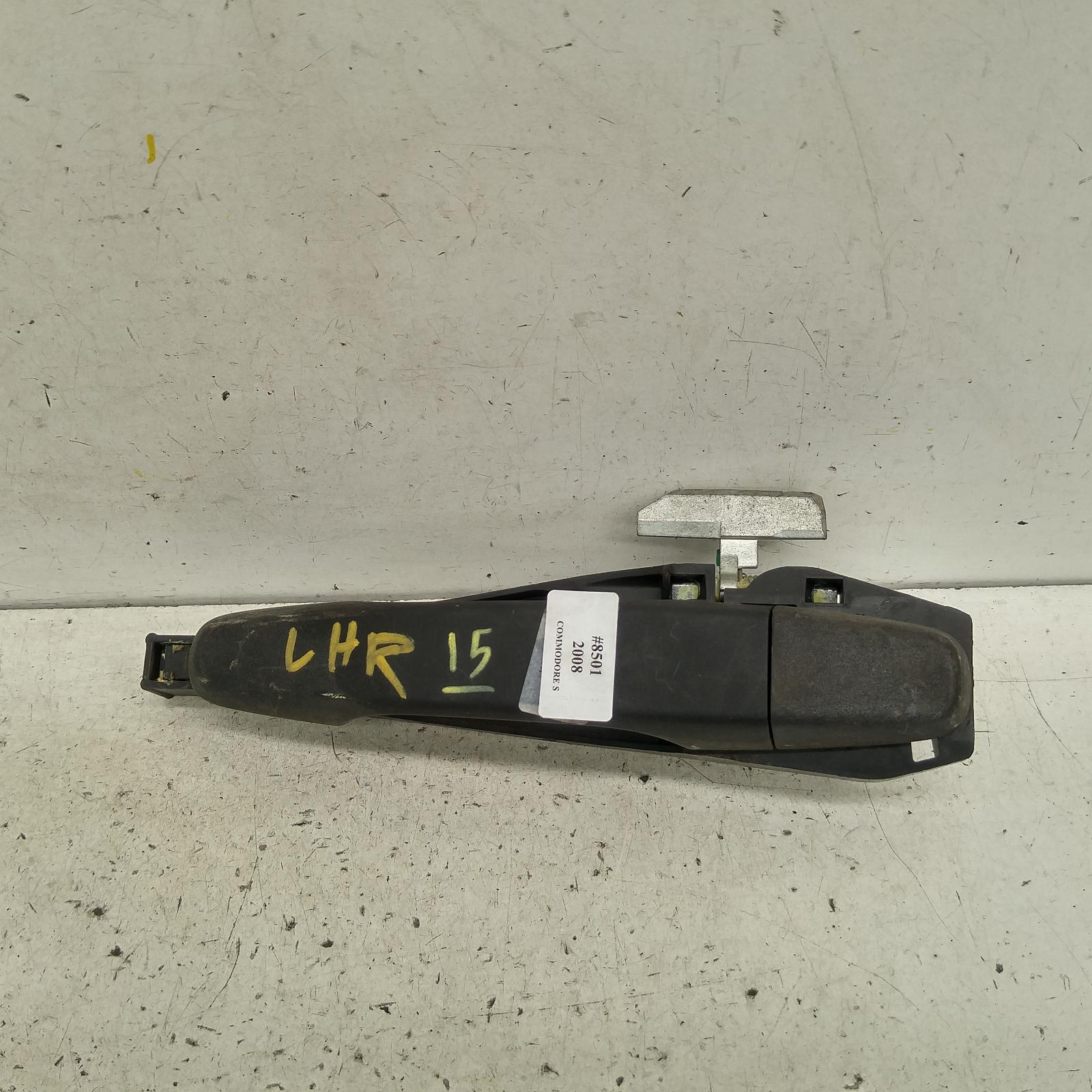 View Auto part Door Handle Holden Commodore 2008