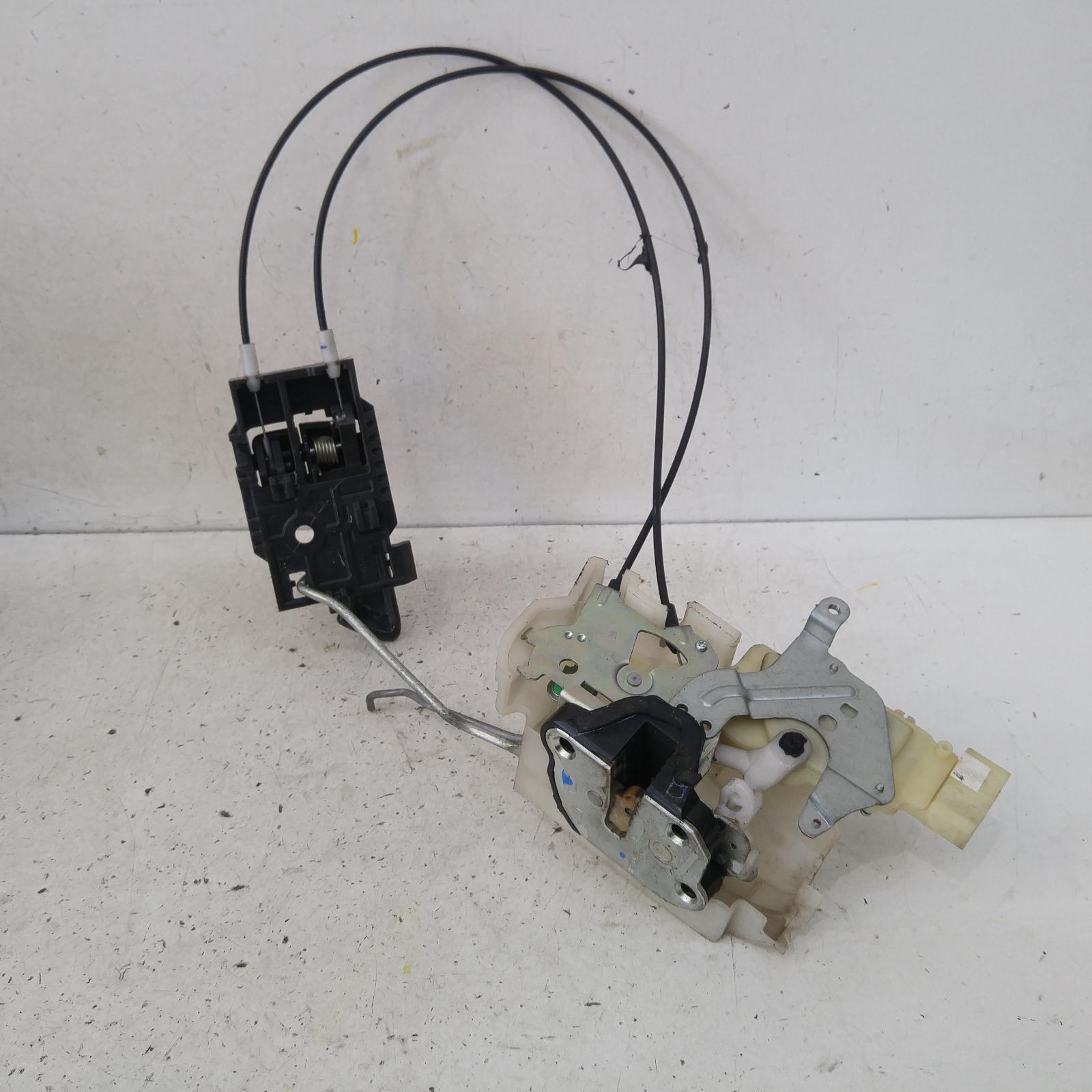 View Auto part Door/Boot/Gate Lock Holden Colorado 2010