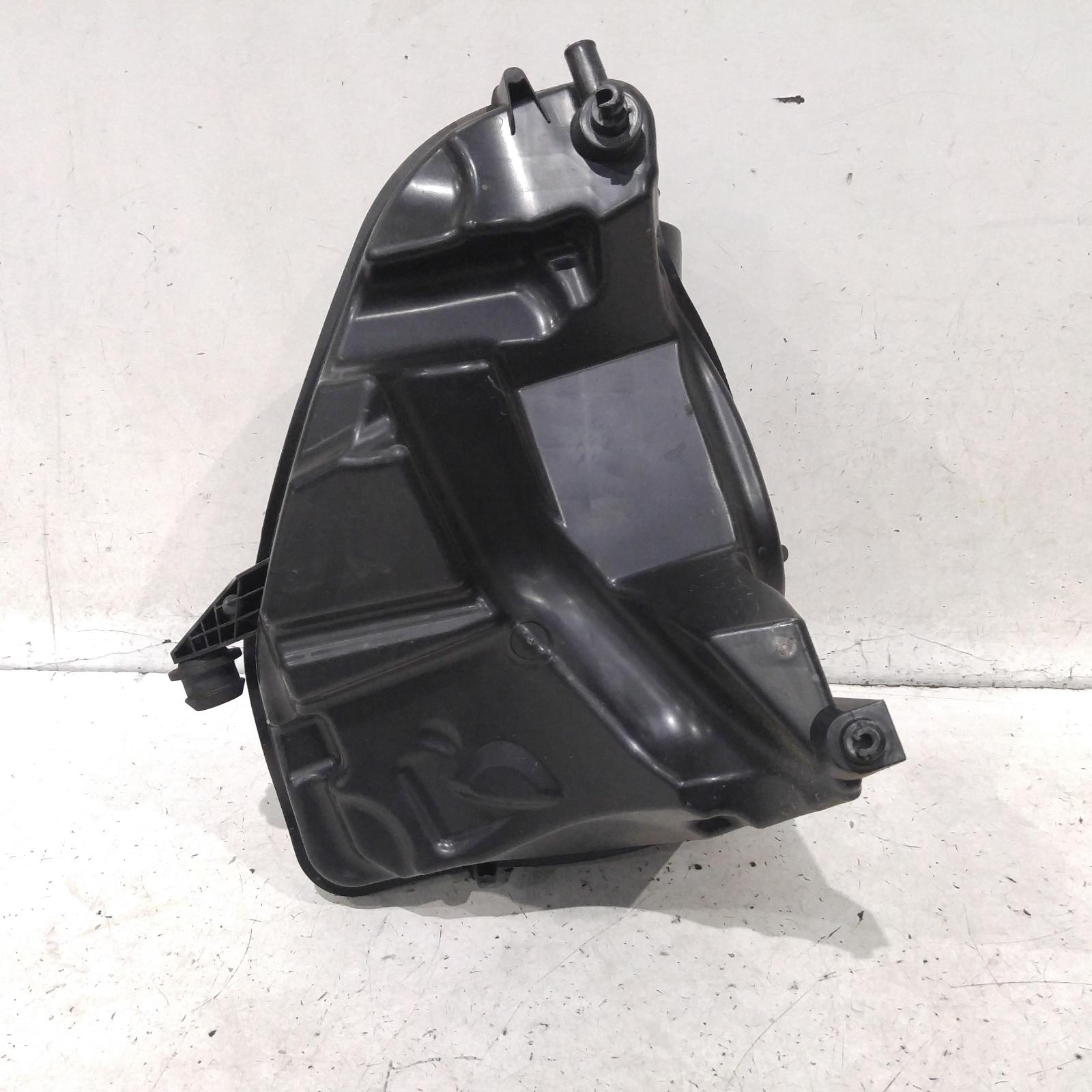 View Auto part Air Cleaner/Box Holden Astra 2017