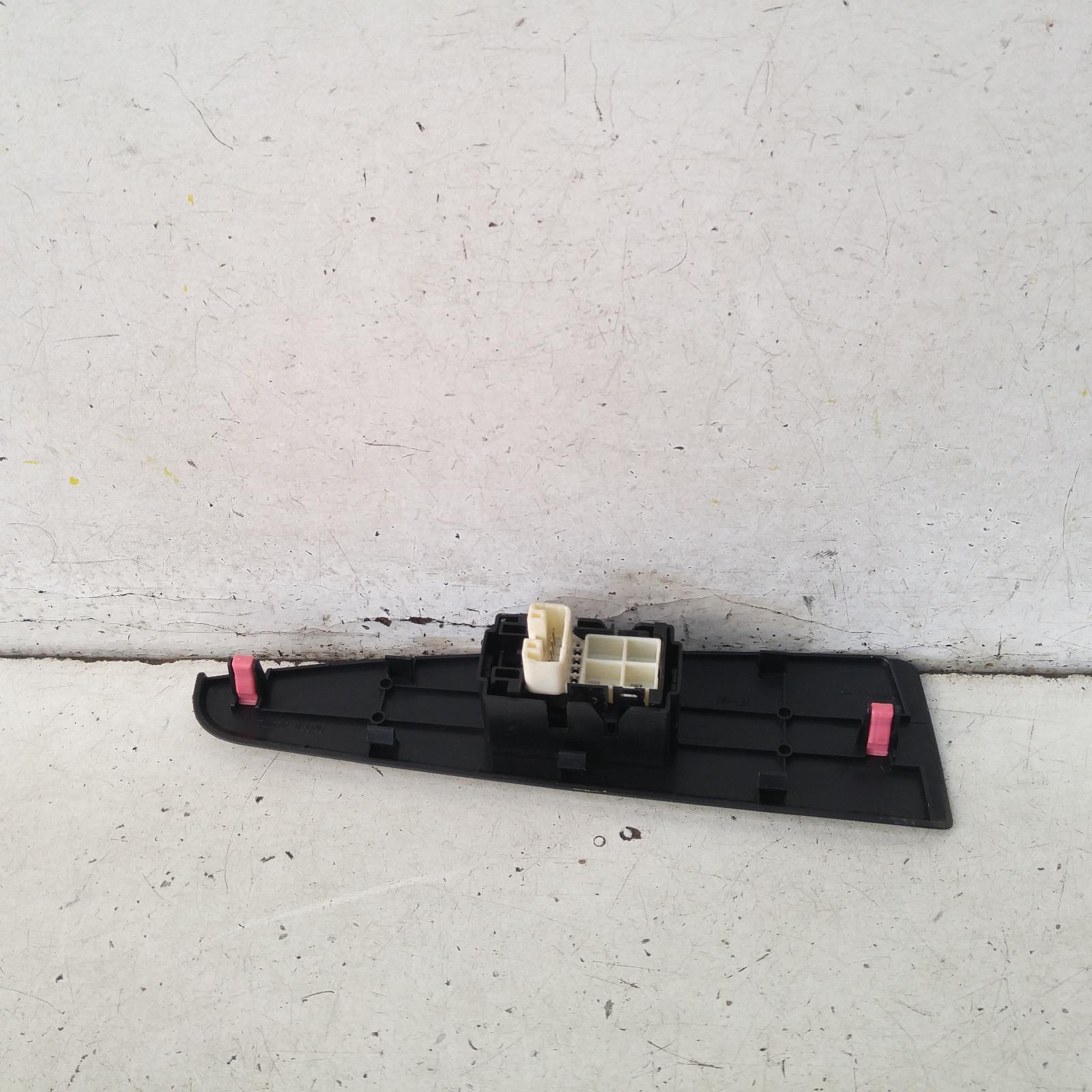 View Auto part Pwr Dr Wind Switch Toyota Kluger 2011