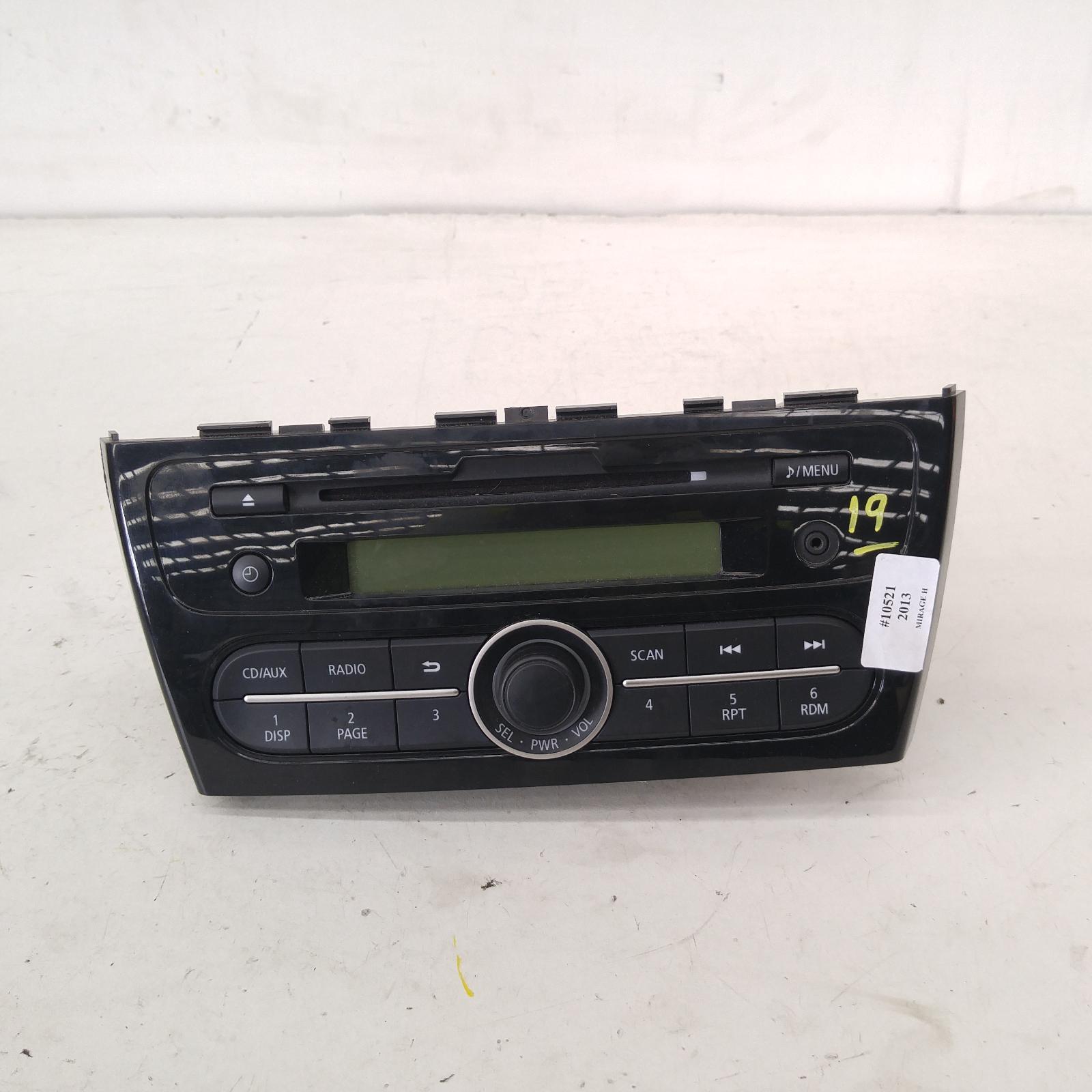 View Auto part Radio/Cd/Dvd/Sat/Tv Mitsubishi Mirage 2013