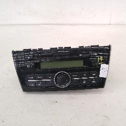 View Auto part Radio/Cd/Dvd/Sat/Tv Mitsubishi Mirage 2013
