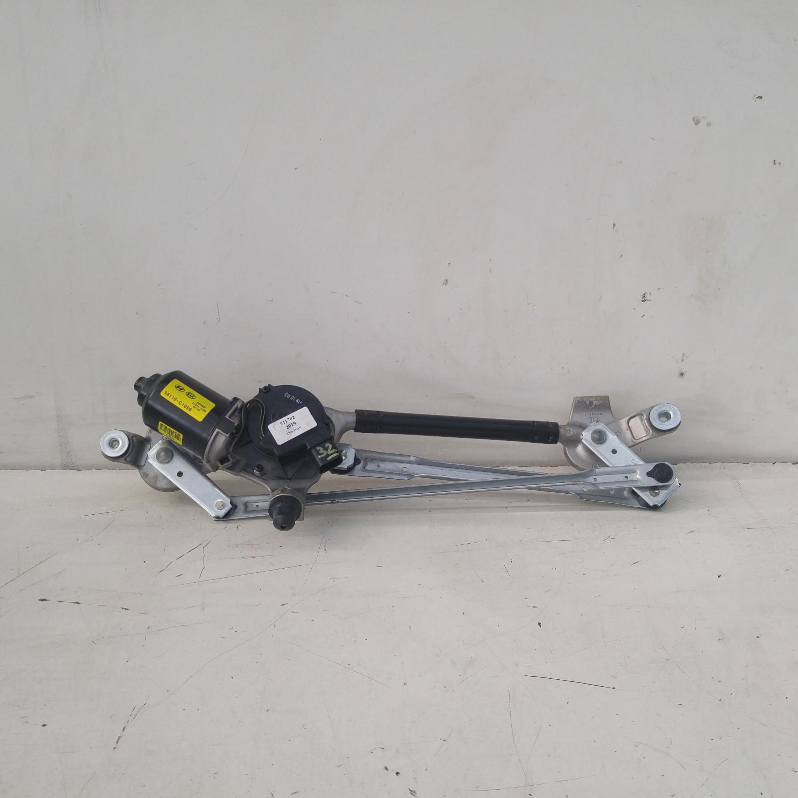 View Auto part Wiper Motor Kia Cerato 2019