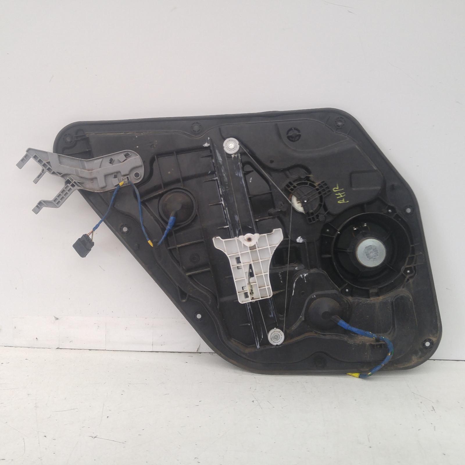 2011 Hyundai Elantra Right Rear Wnd Reg/Motor View Auto part Right Rear Wnd Reg/Motor Hyundai Elantra 2011