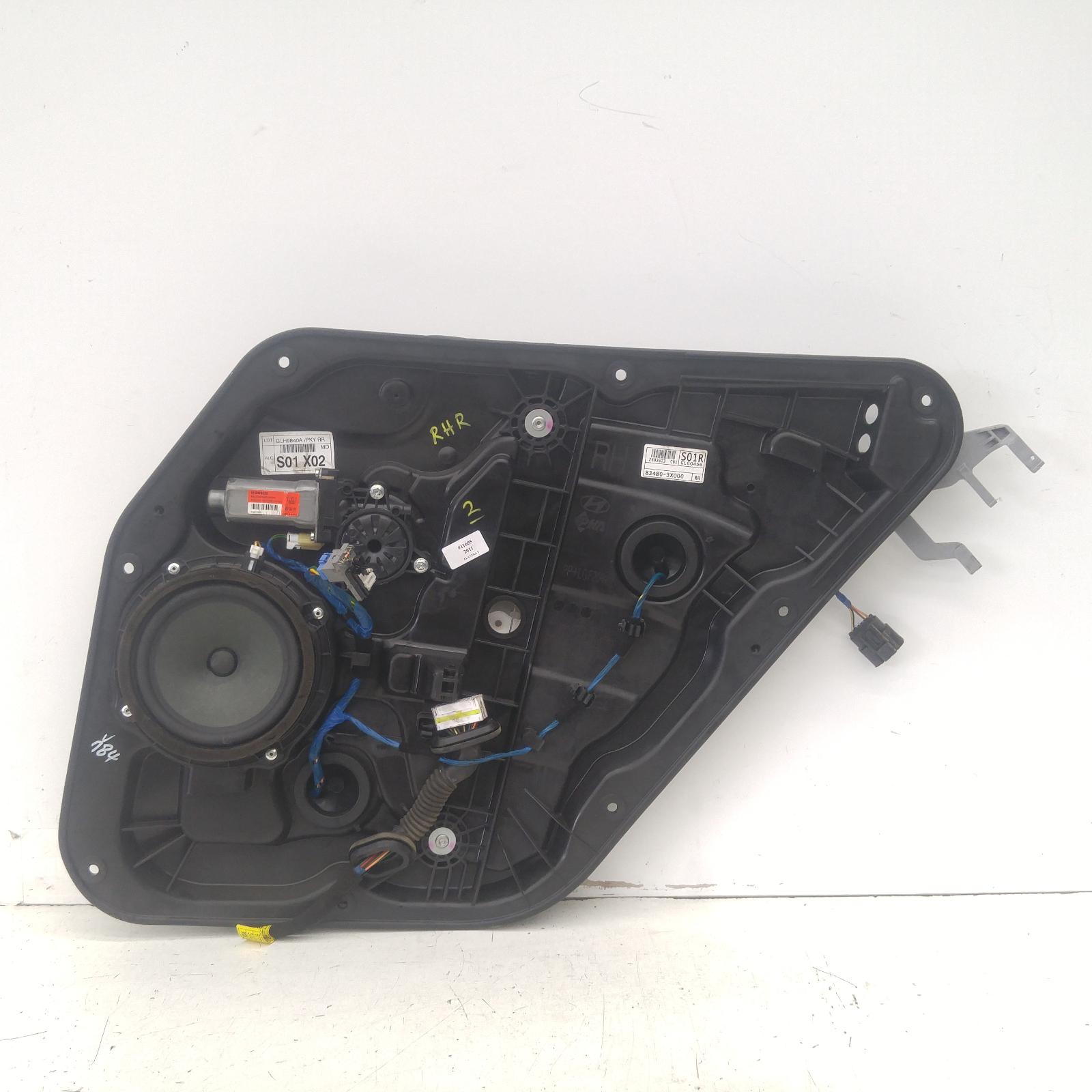2011 Hyundai Elantra Right Rear Wnd Reg/Motor View Auto part Right Rear Wnd Reg/Motor Hyundai Elantra 2011