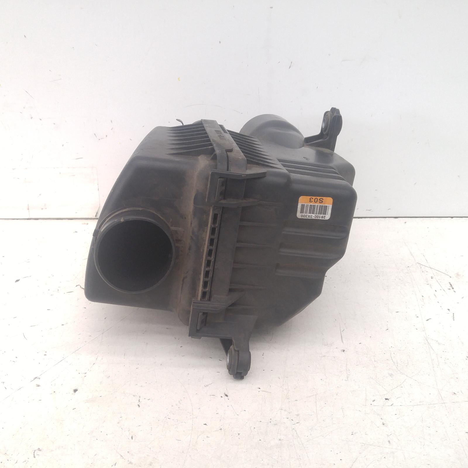 View Auto part Air Cleaner/Box Hyundai Elantra 2011