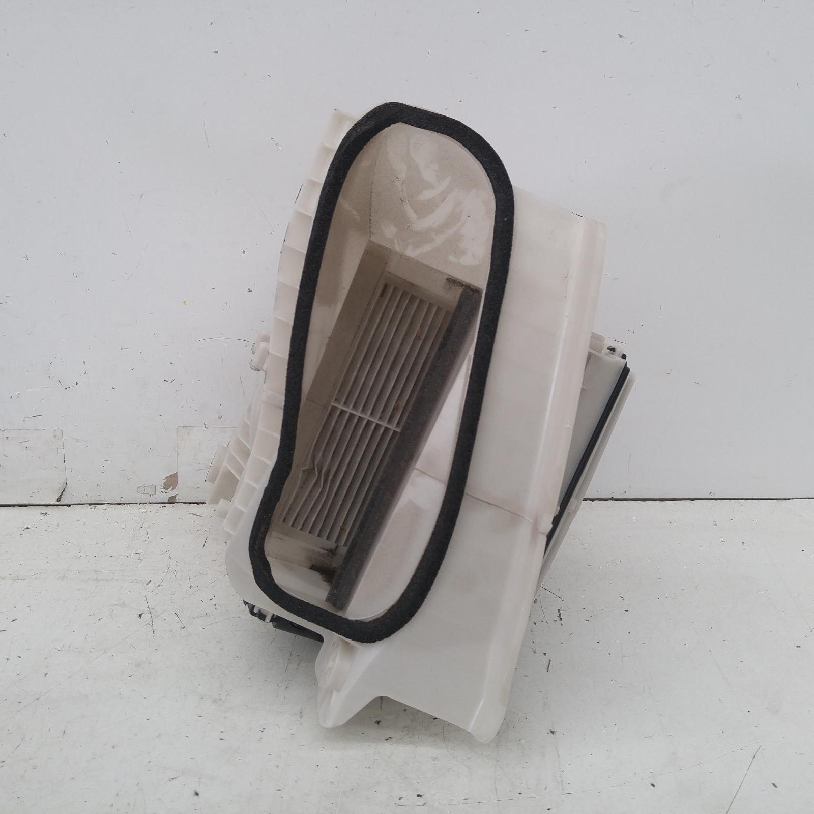 Heater Core/Box 3 Mazda 2015