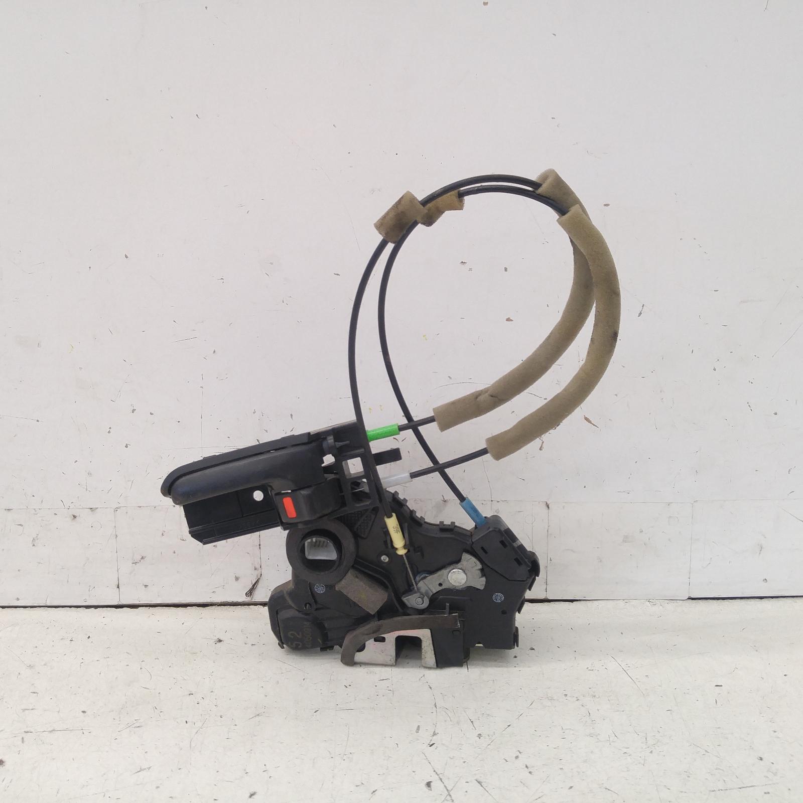 View Auto part Door/Boot/Gate Lock Toyota Hiace 2014