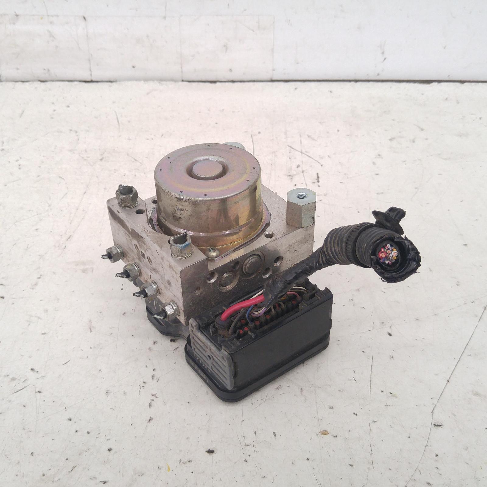 View Auto part Abs Pump/Modulator Toyota Hilux 2016