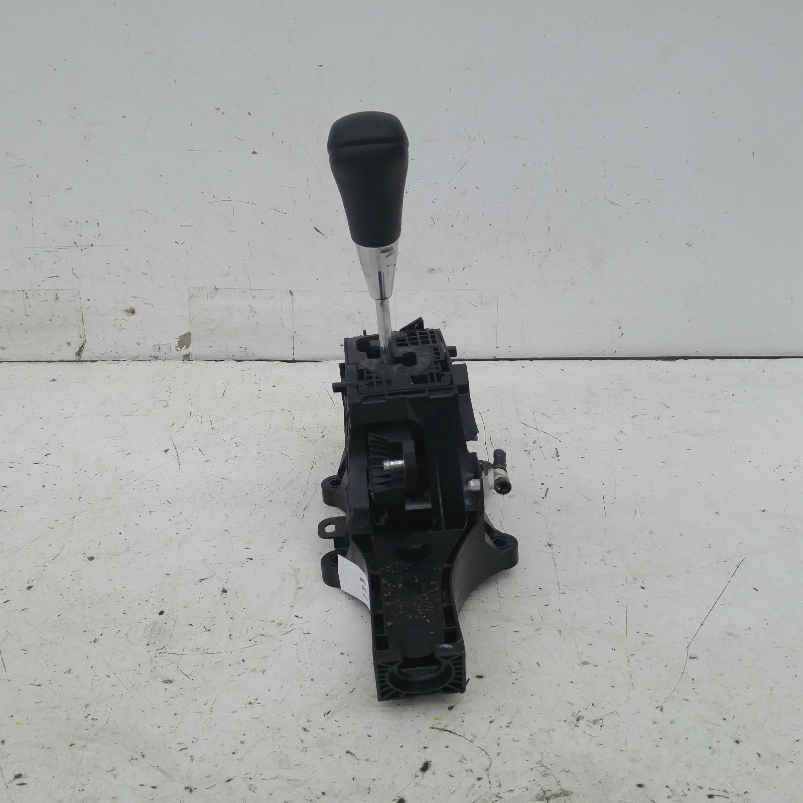 View Auto part Gear Stick/Shifter Toyota Hilux 2016