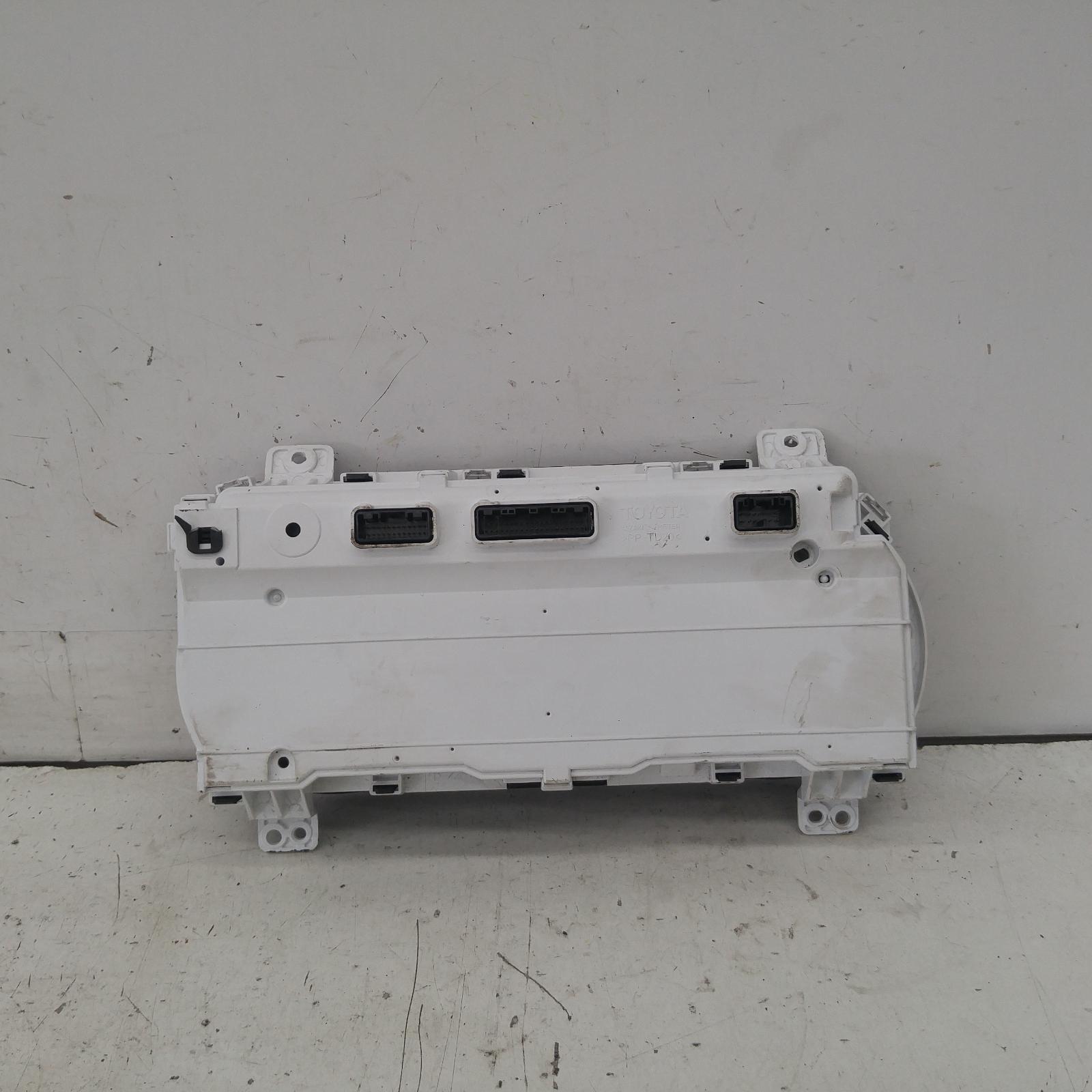 View Auto part Instrument Cluster Toyota Hilux 2016