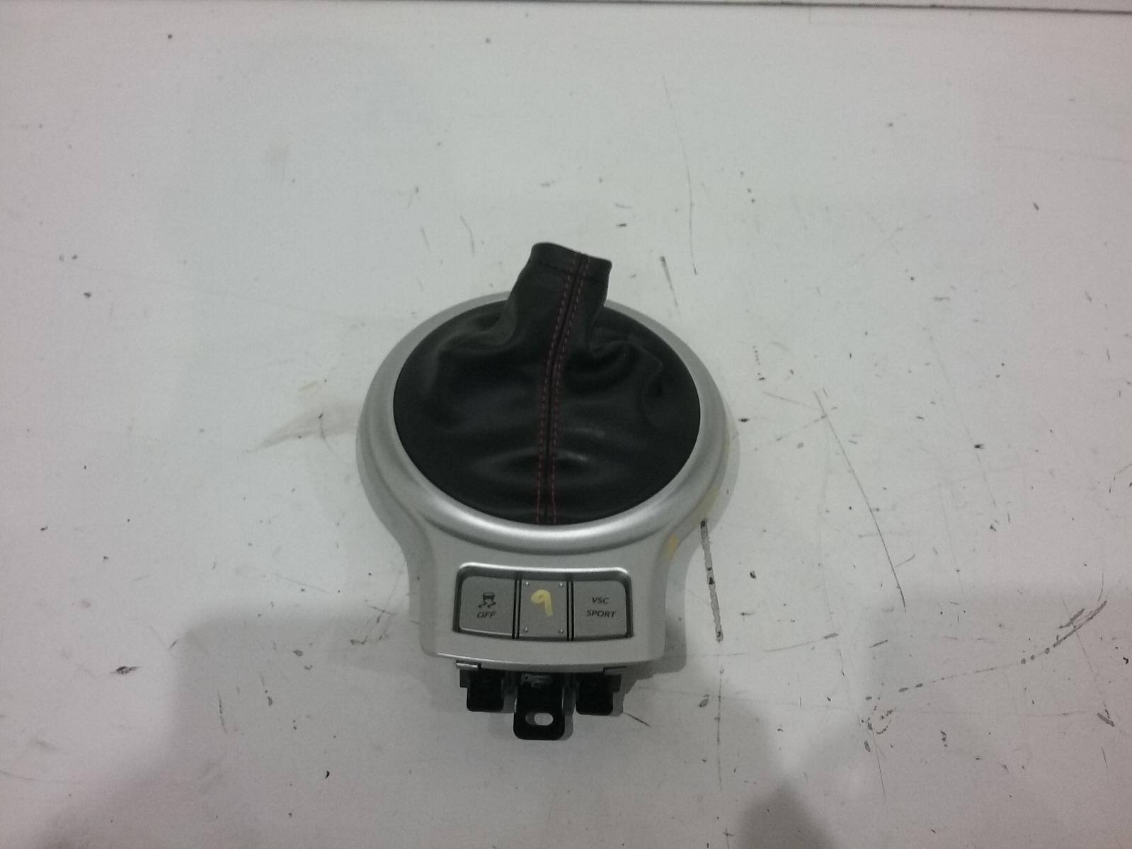 View Auto part Console Toyota 86 2015