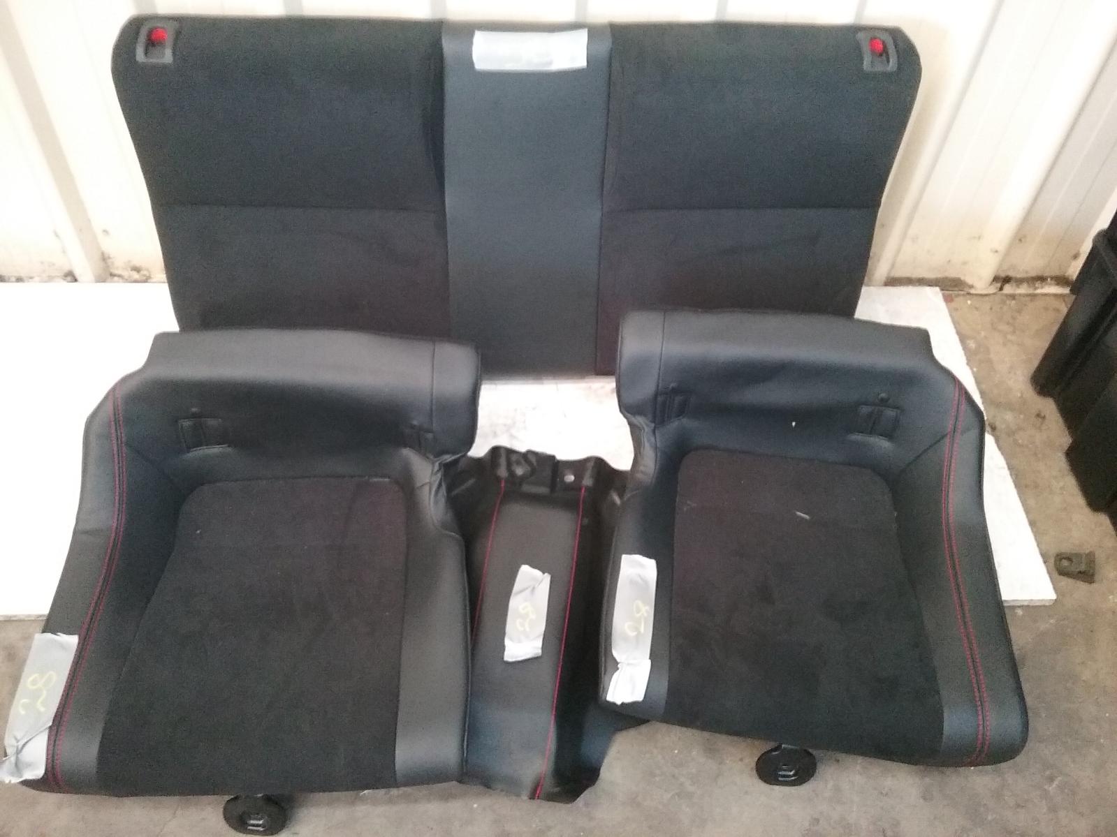 View Auto part 2nd Seat (Rear Seat) Toyota 86 2015