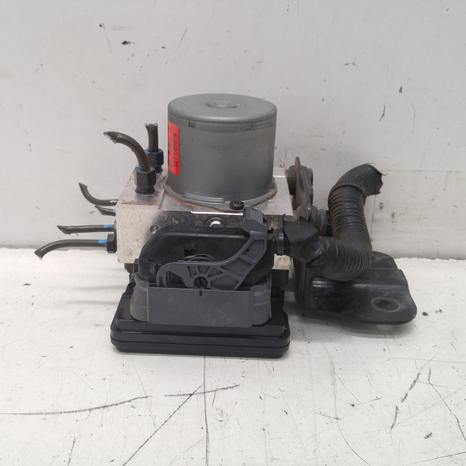 View Auto part Abs Pump/Modulator Hyundai I30 2014