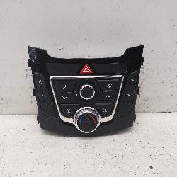 View Auto part Heater/Ac Controls Hyundai I30 2014