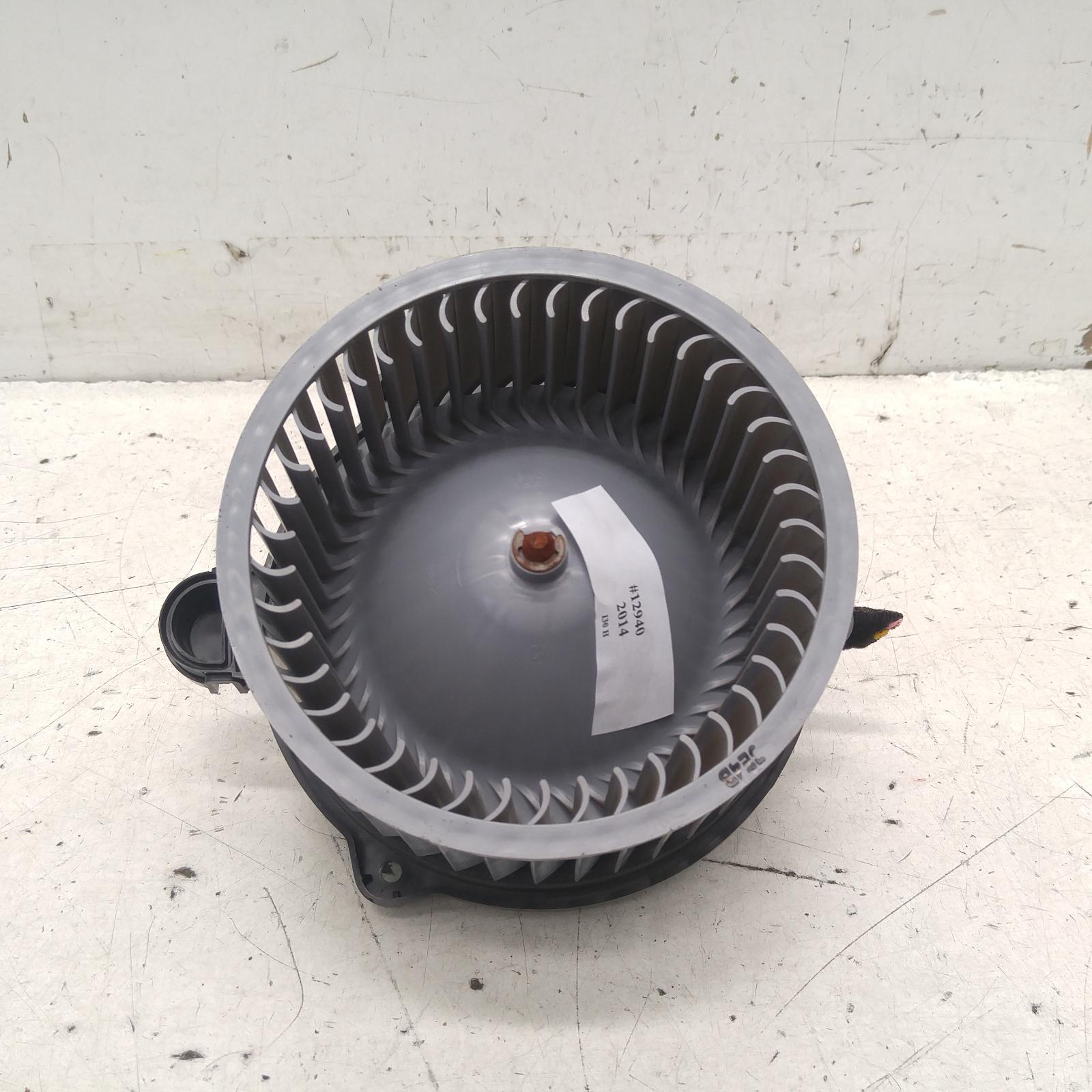 View Auto part Heater Fan Motor Hyundai I30 2014