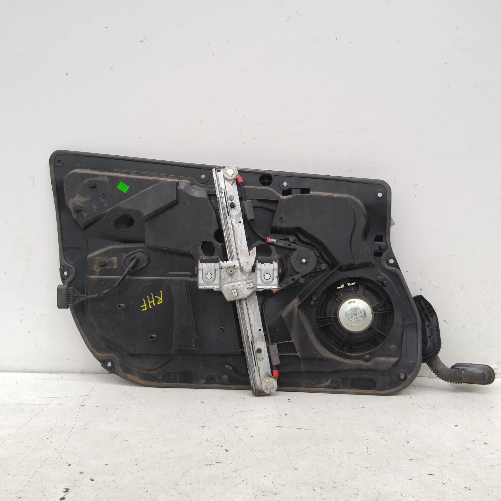 View Auto part Right Front Window Reg/Motor Ford Fiesta 2009