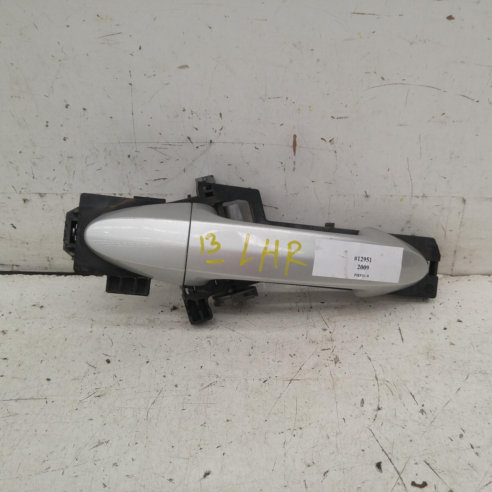 View Auto part Door Handle Ford Fiesta 2009