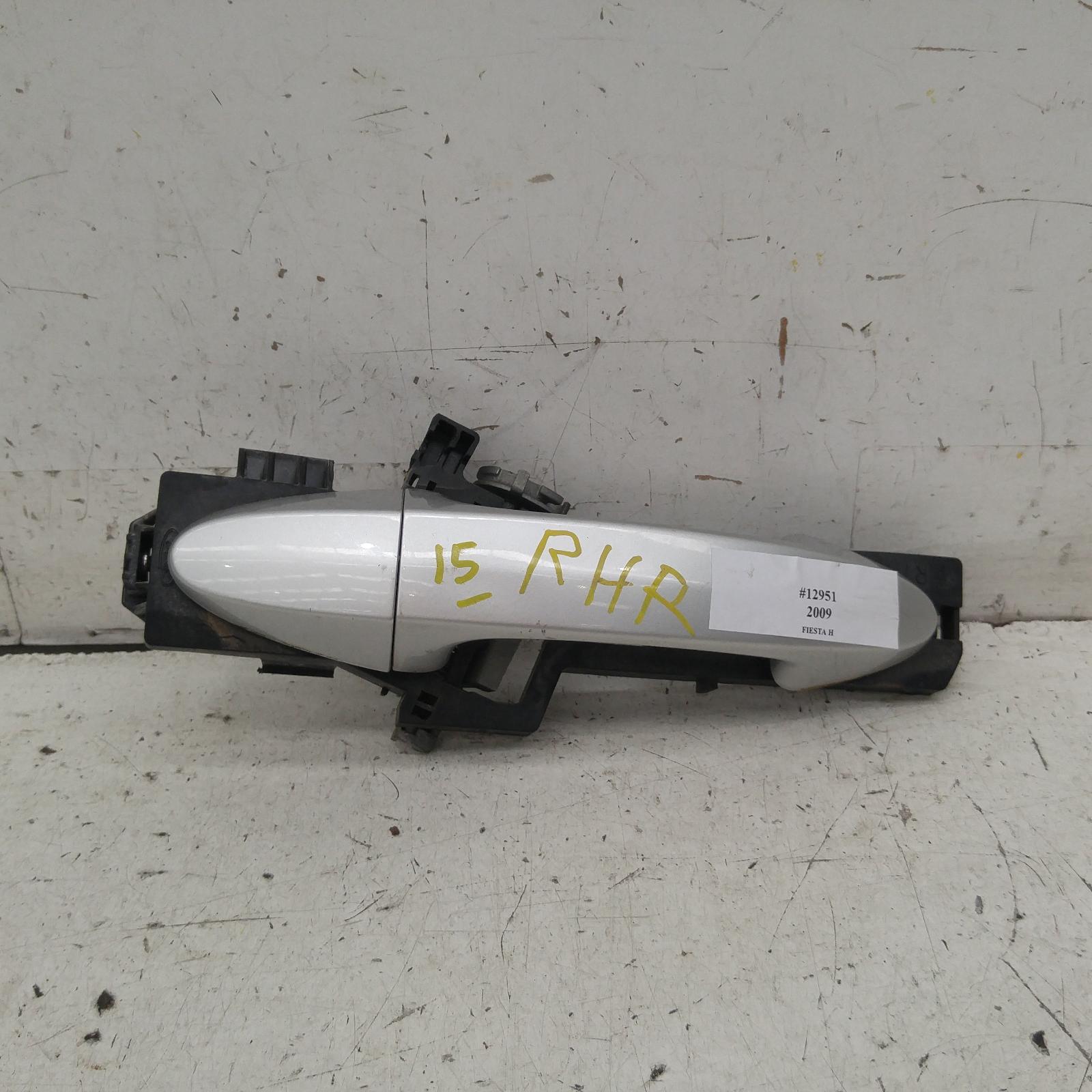 View Auto part Door Handle Ford Fiesta 2009