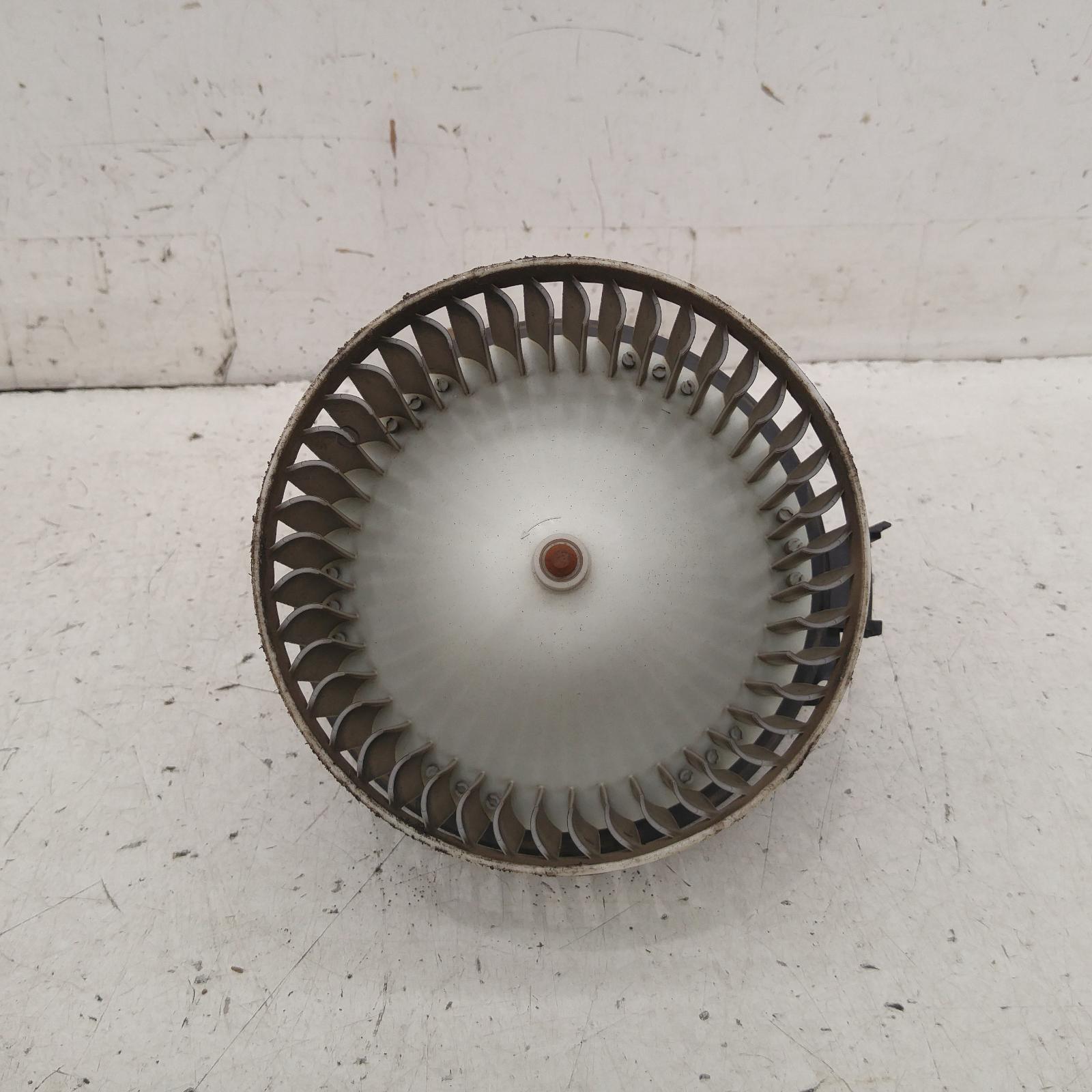 View Auto part Heater Fan Motor Ford Fiesta 2009