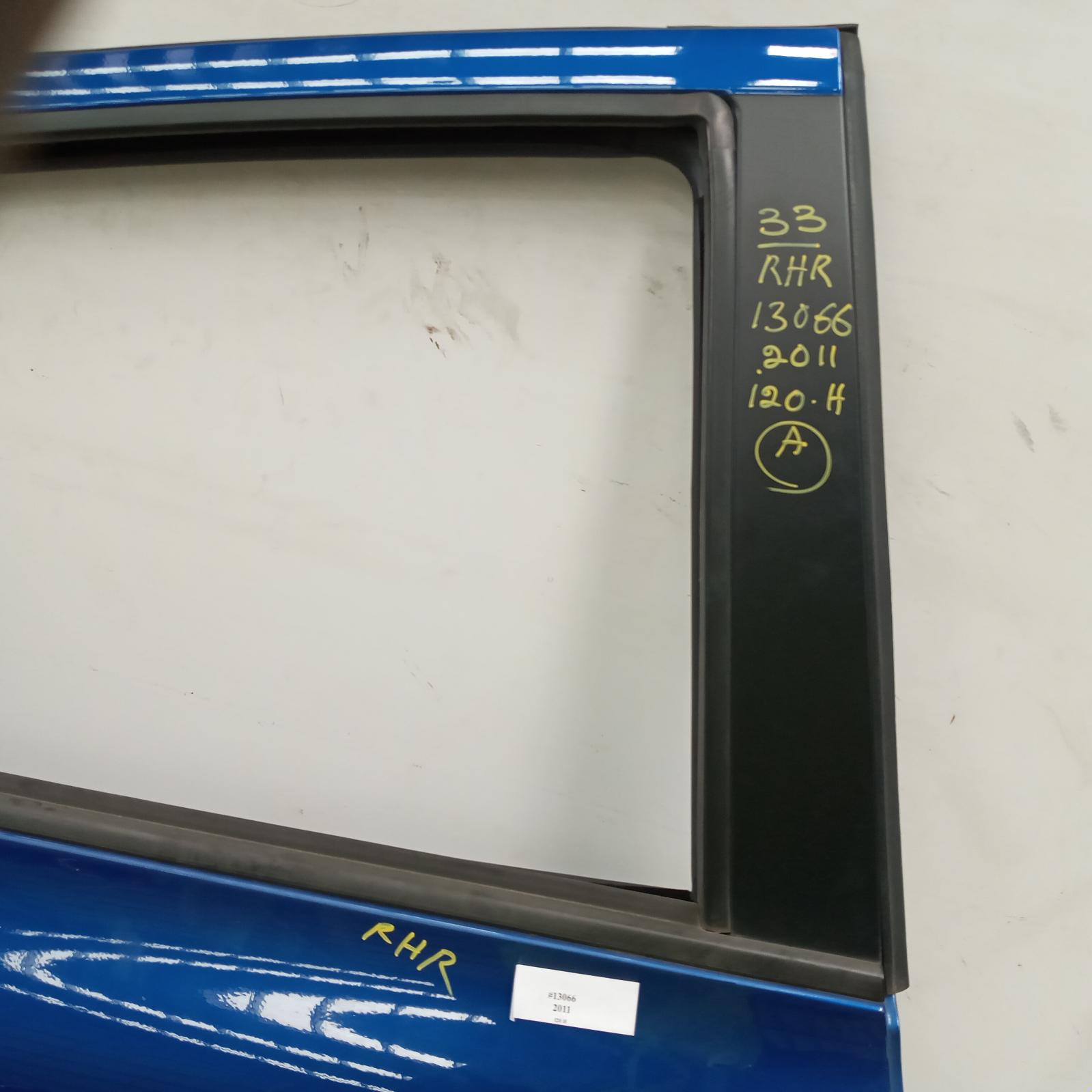 View Auto part Right Rear Door Sliding Hyundai I20 2011