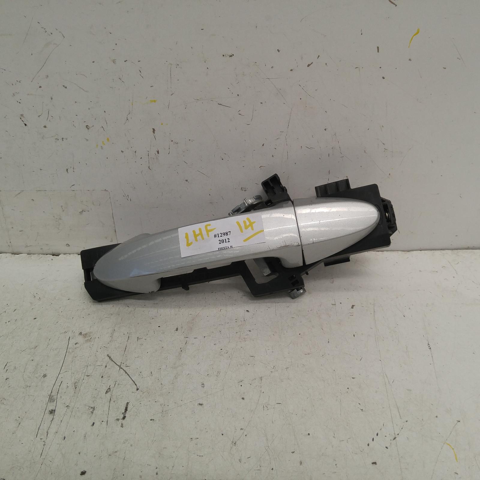 View Auto part Door Handle Ford Fiesta 2012