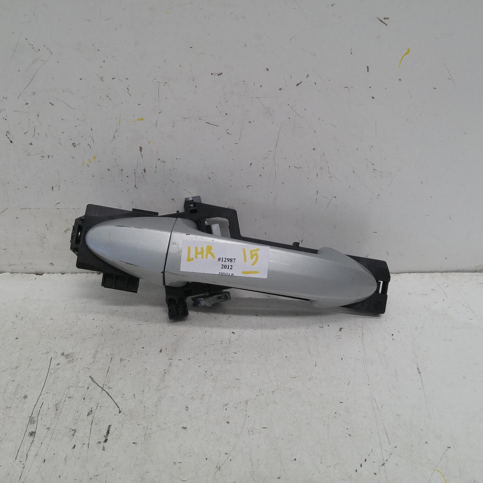 View Auto part Door Handle Ford Fiesta 2012