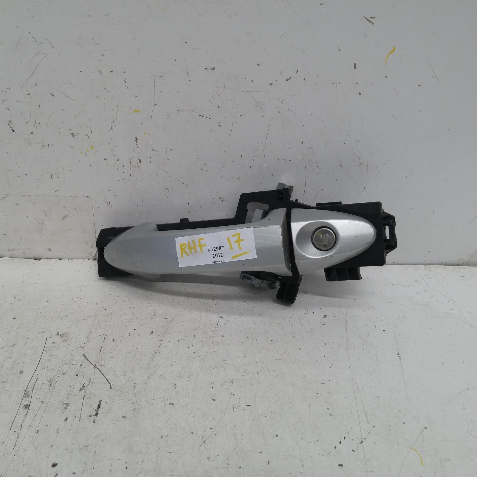 View Auto part Door Handle Ford Fiesta 2012