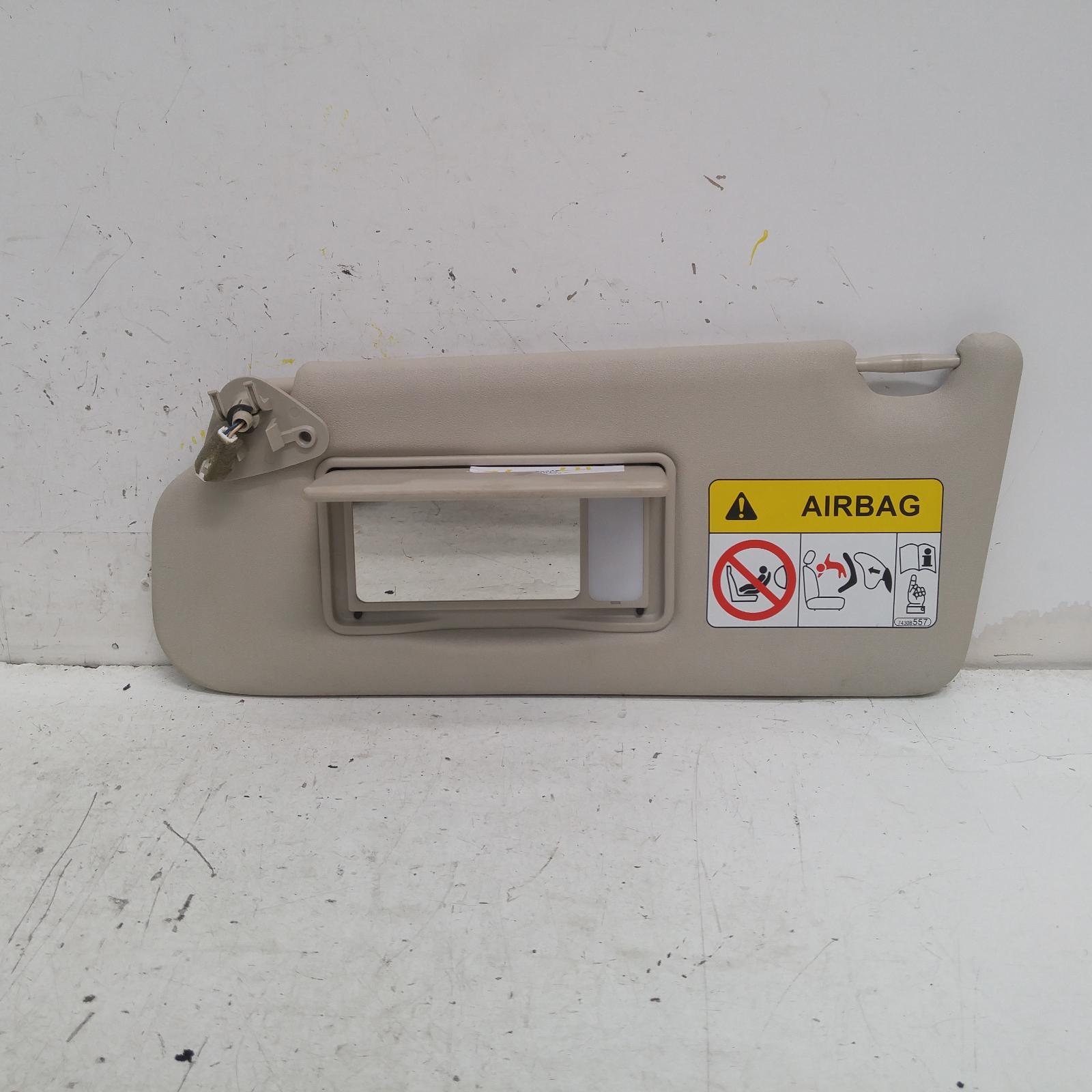 View Auto part Sunvisor Mitsubishi Outlander 2015