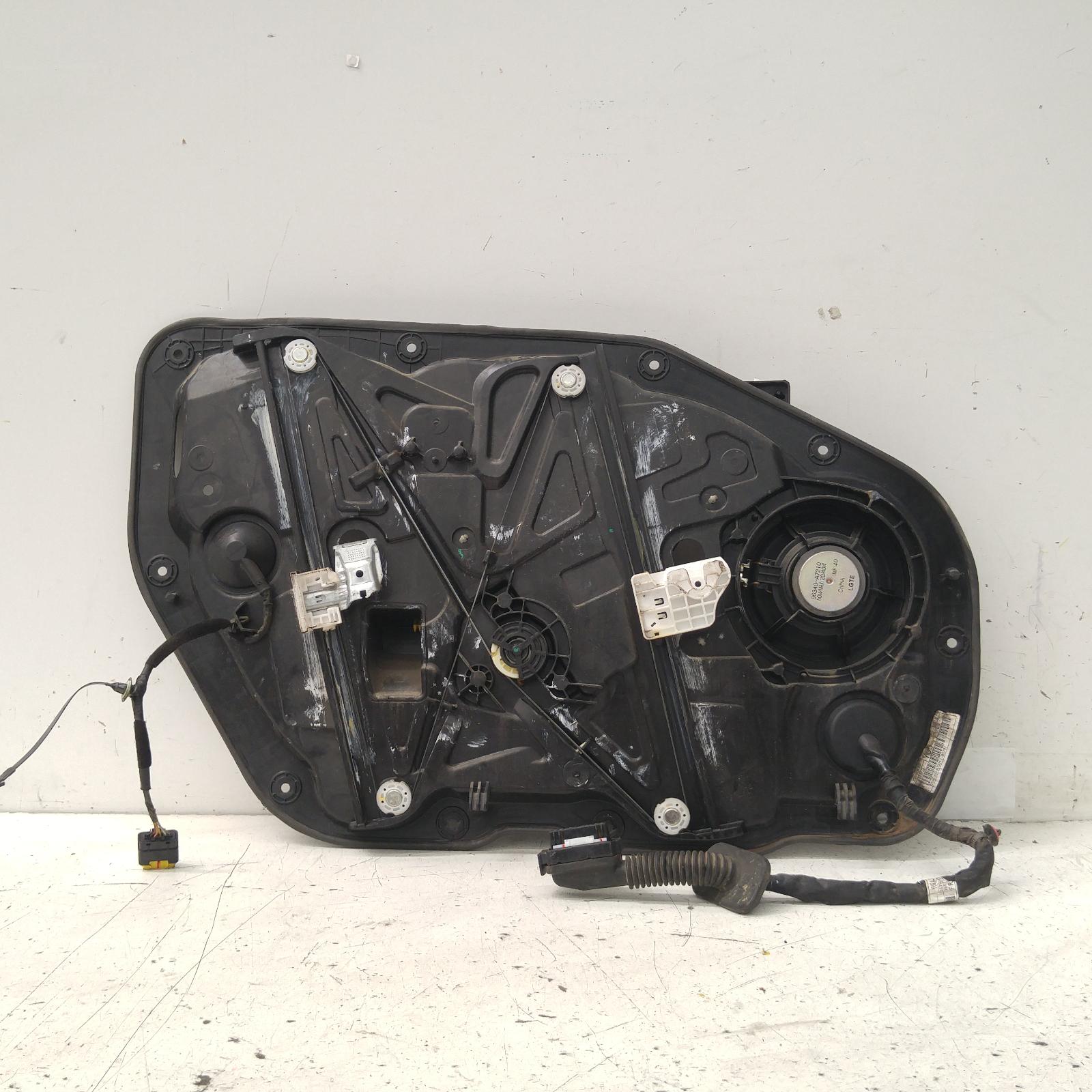 View Auto part Right Front Window Reg/Motor Kia Cerato 2016
