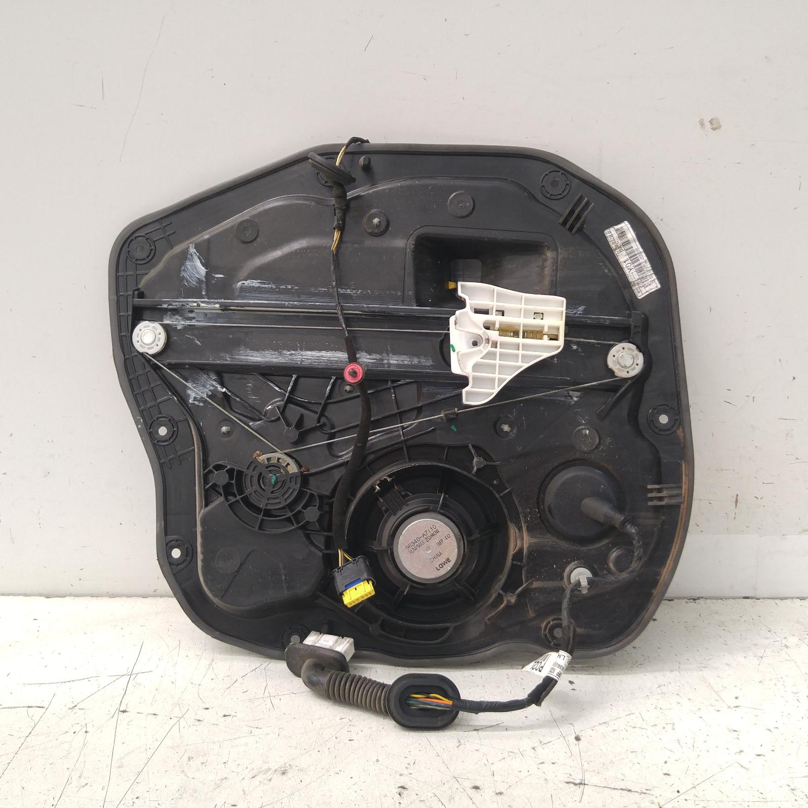View Auto part Left Rear Wnd Reg/Motor Kia Cerato 2016