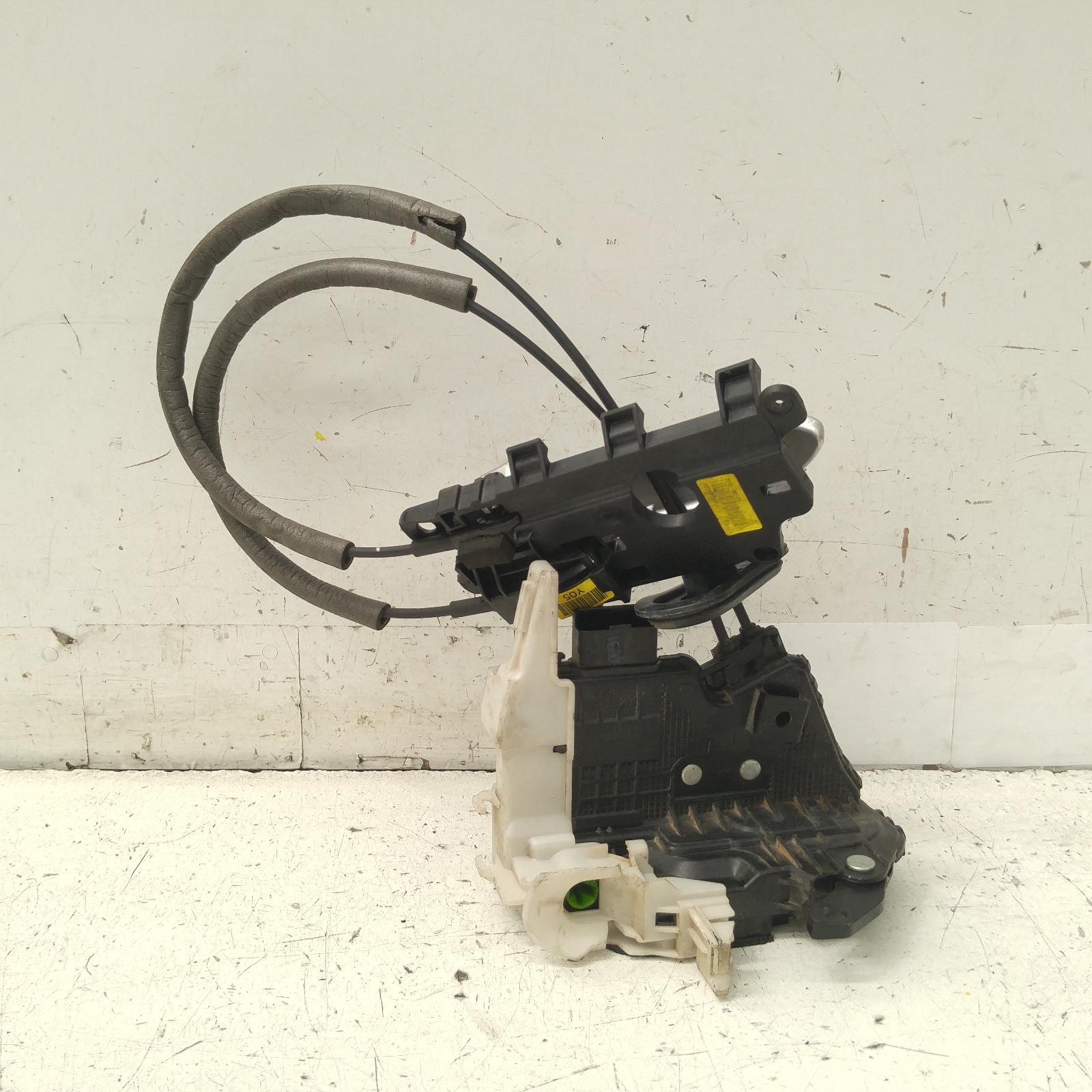 View Auto part Door/Boot/Gate Lock Kia Cerato 2016