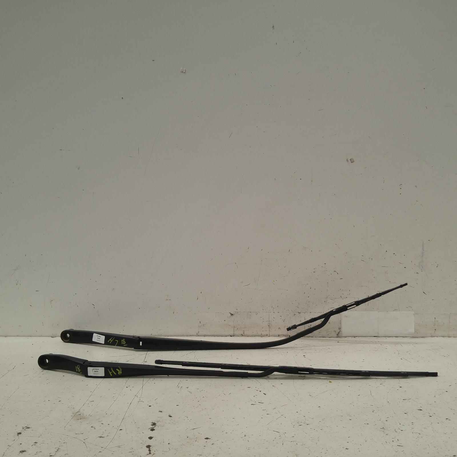 View Auto part Wiper Arm Kia Cerato 2016