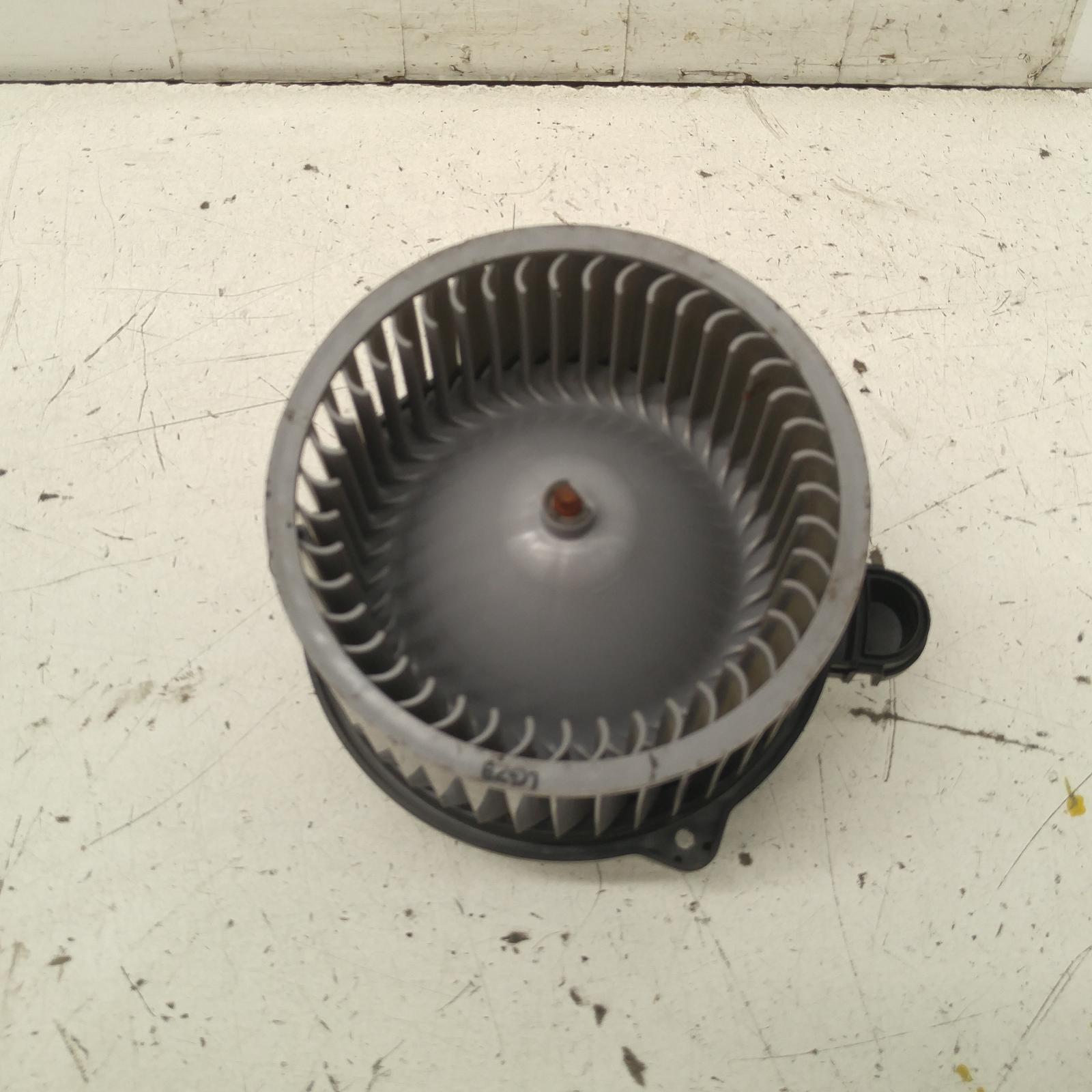 View Auto part Heater Fan Motor Kia Cerato 2016