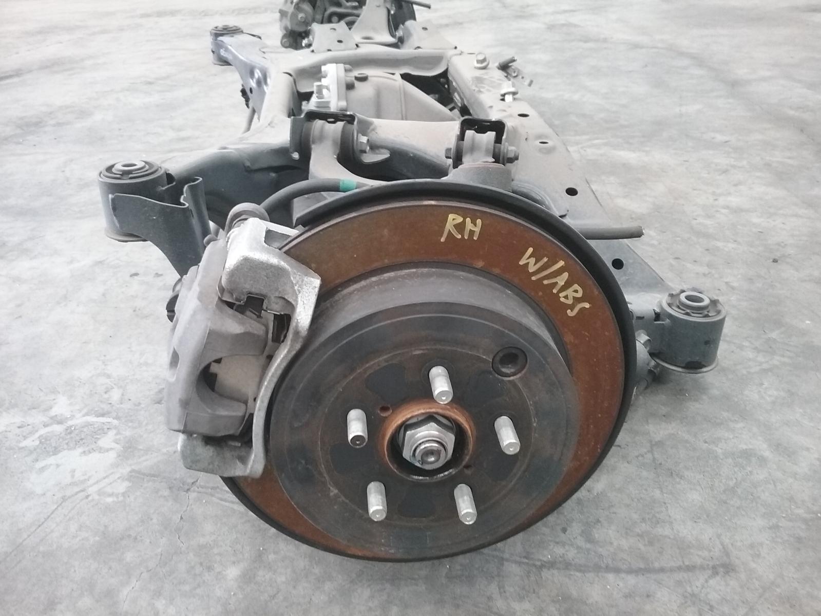 View Auto part Left Rear Trailing Arm Toyota 86 2015