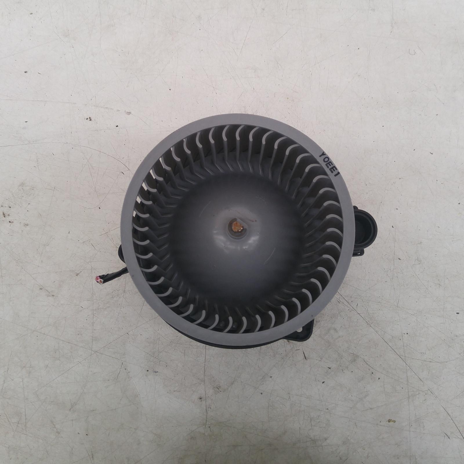 View Auto part Heater Fan Motor Kia Cerato 2019