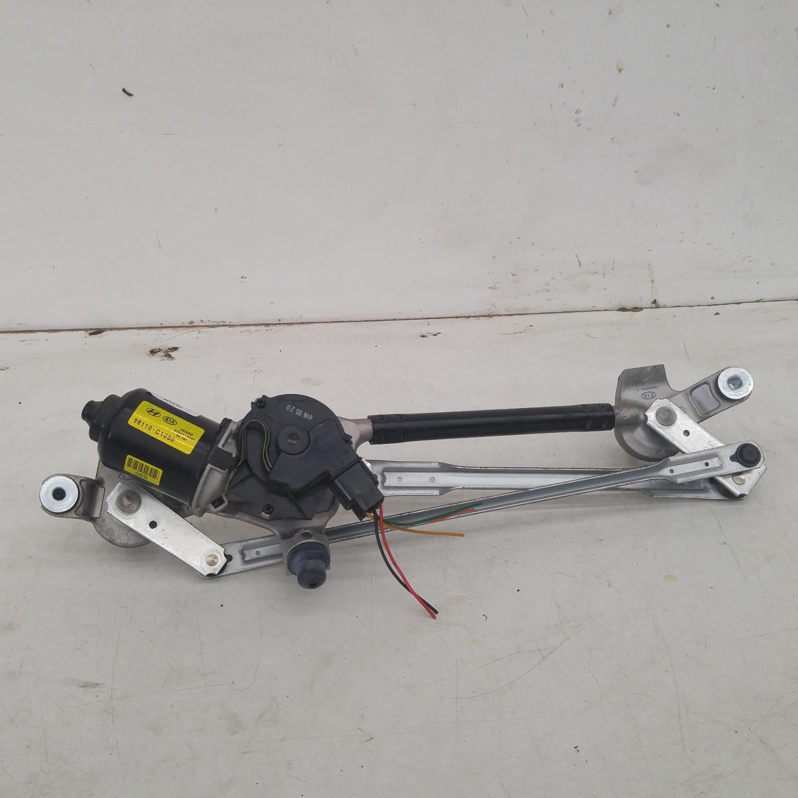 View Auto part Wiper Motor Kia Cerato 2019