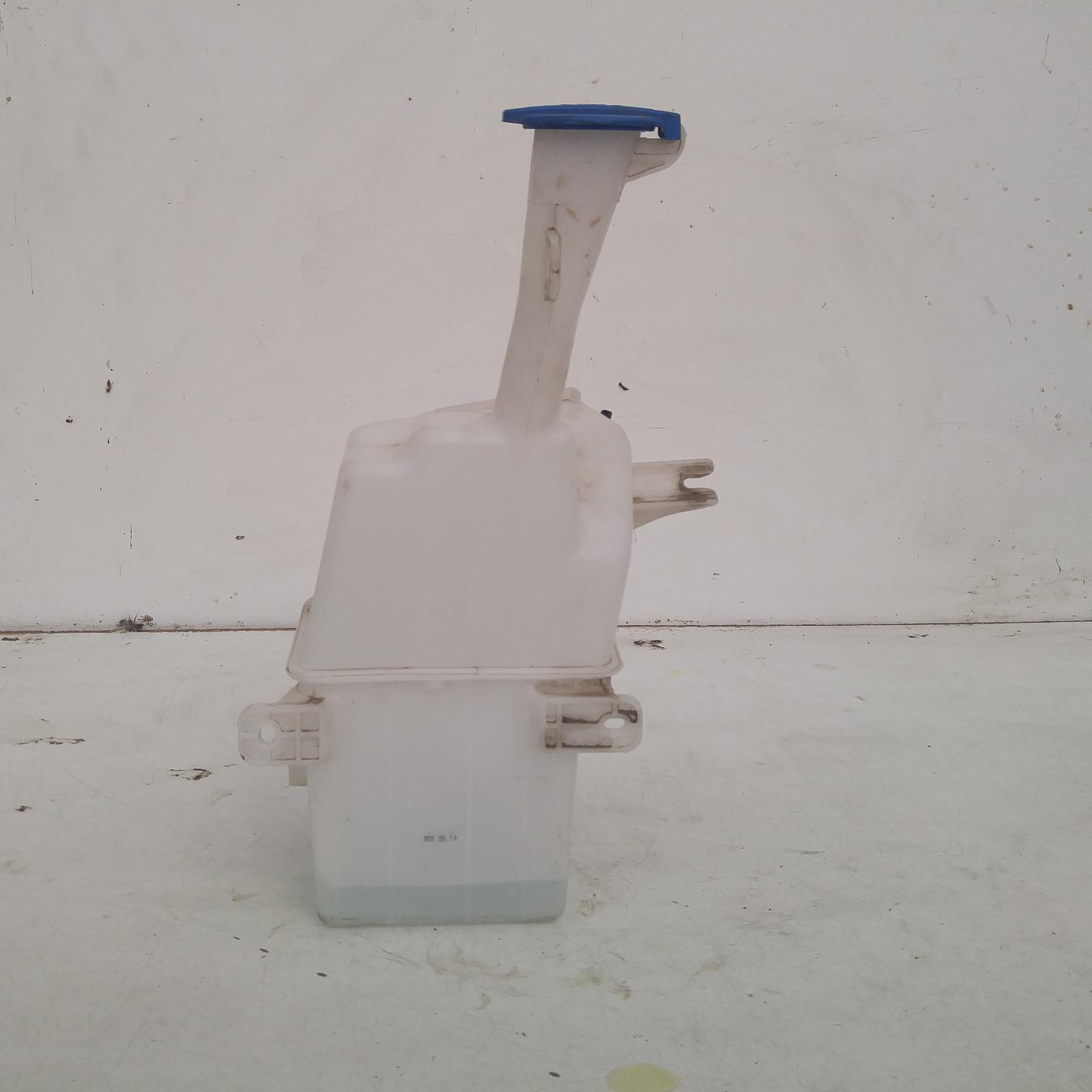 View Auto part Washer Bottle Kia Cerato 2019