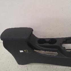 View Auto part Console Kia Cerato 2019