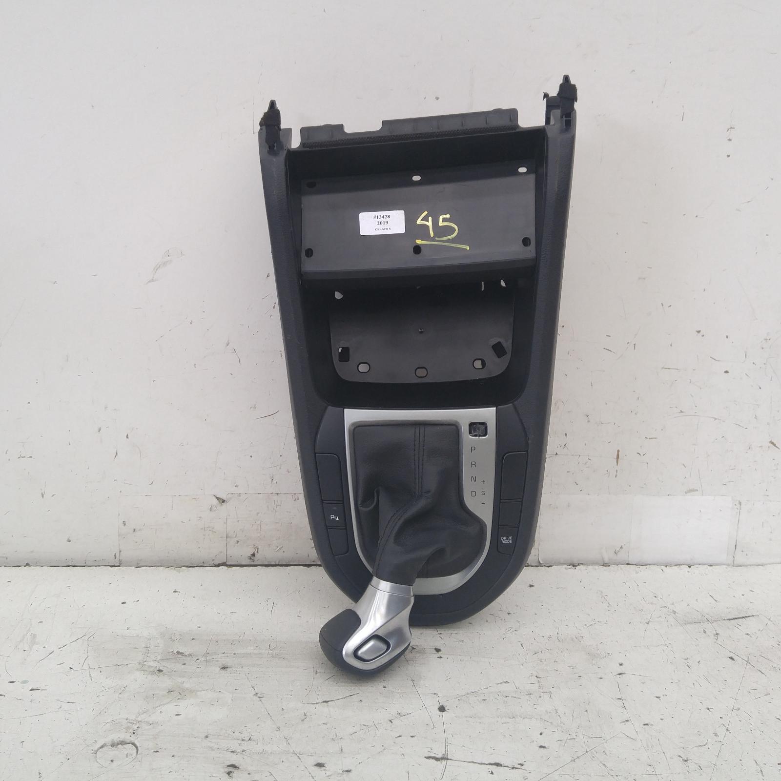 View Auto part Console Kia Cerato 2019