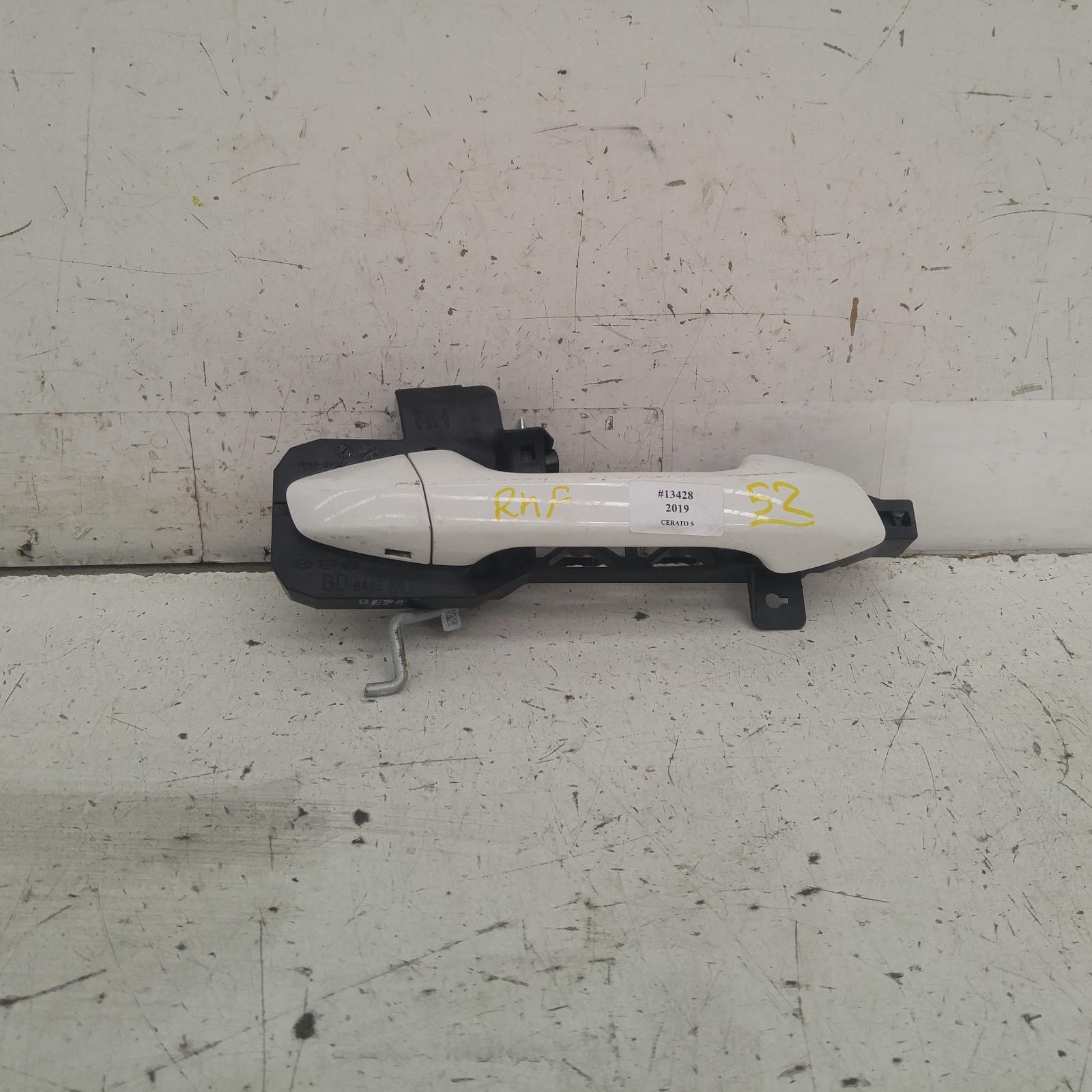 View Auto part Door Handle Kia Cerato 2019