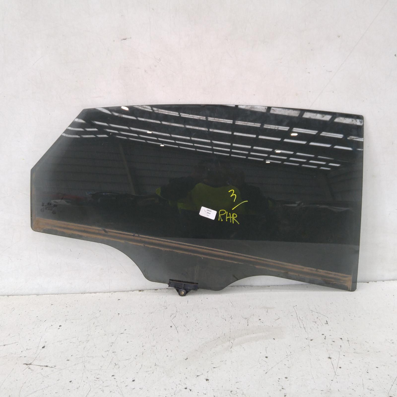 2016 Hyundai I40 Right Rear Door Window View Auto part Right Rear Door Window Hyundai I40 2016
