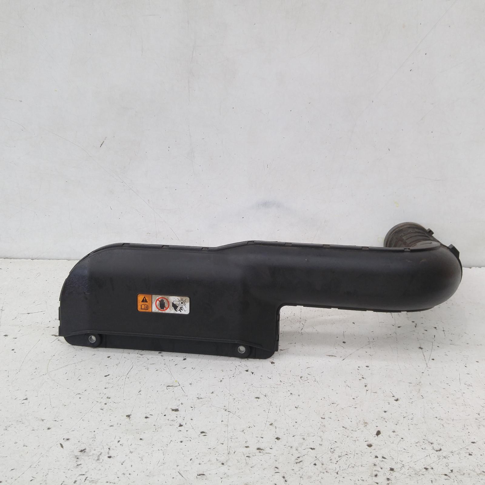 View Auto part Air Cleaner Duct/Hos Hyundai I40 2016